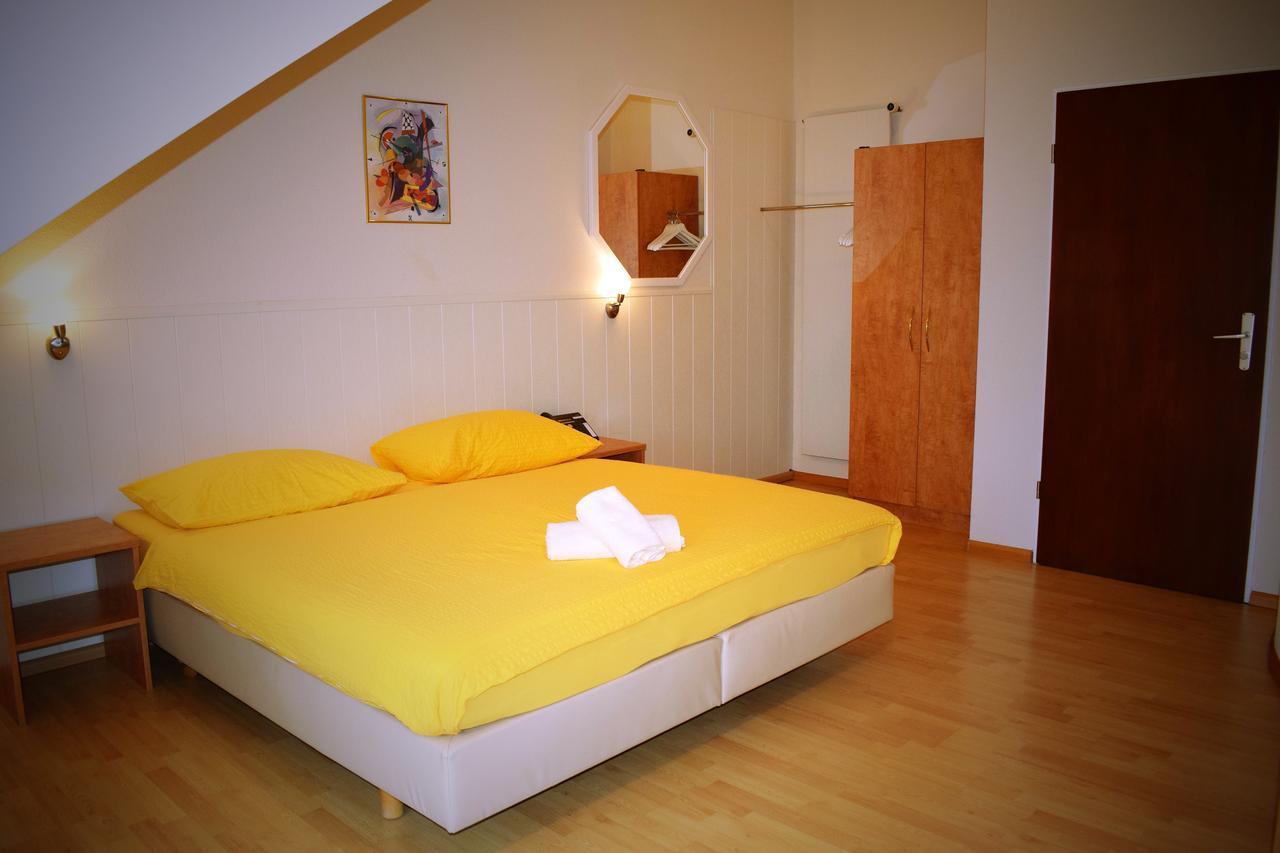 בזל Hotel Locanda מראה חיצוני תמונה