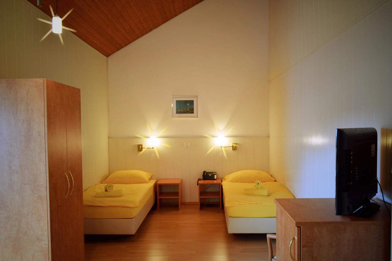 בזל Hotel Locanda מראה חיצוני תמונה